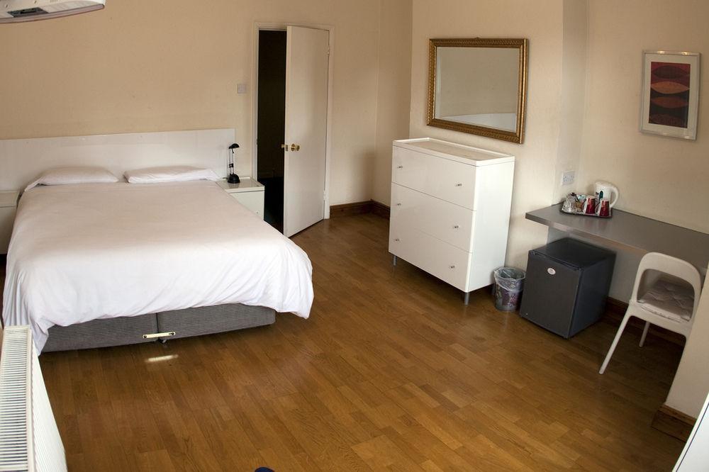 Brentwood Guest House Hotel Exterior photo