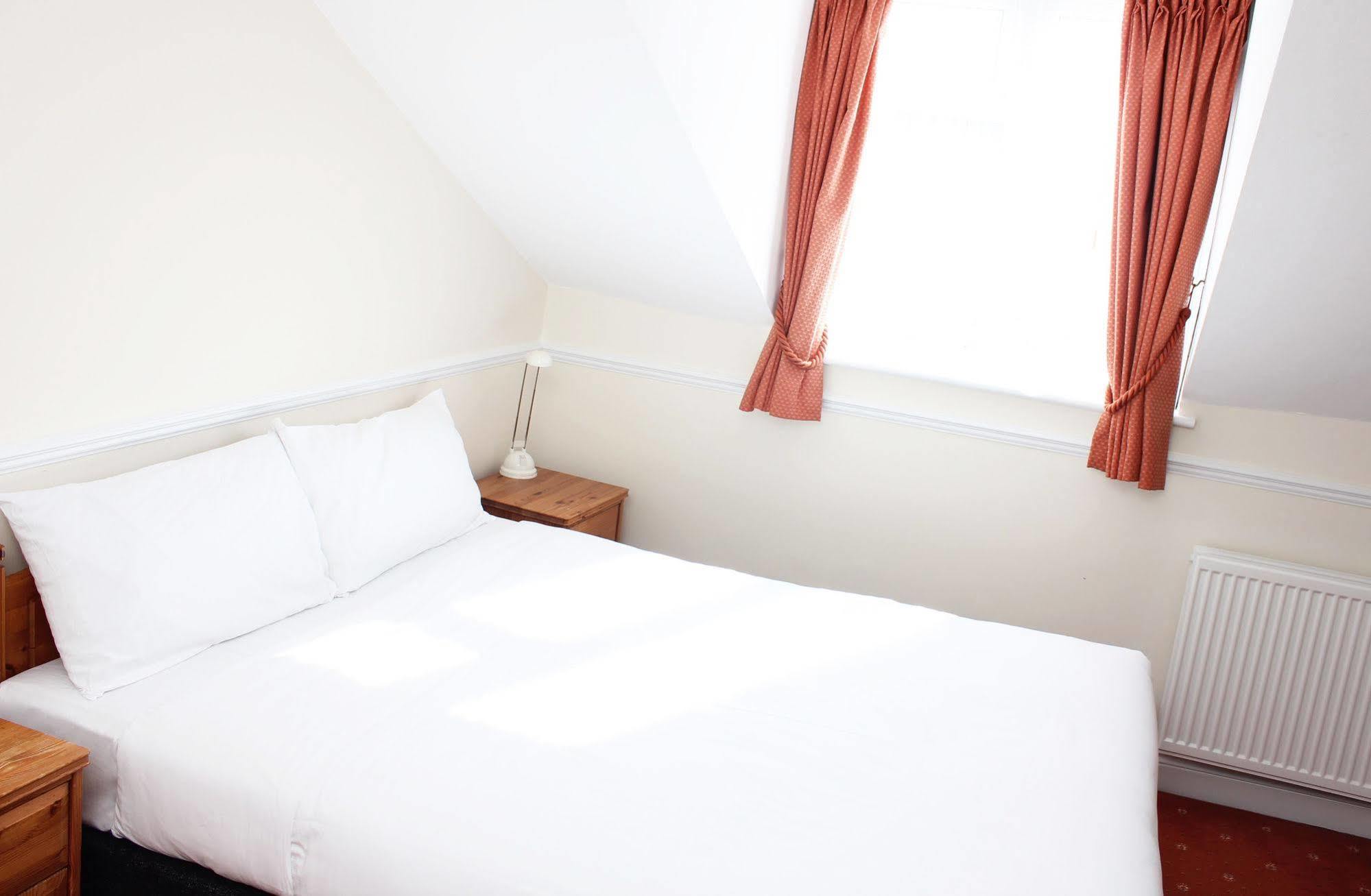 Brentwood Guest House Hotel Exterior photo