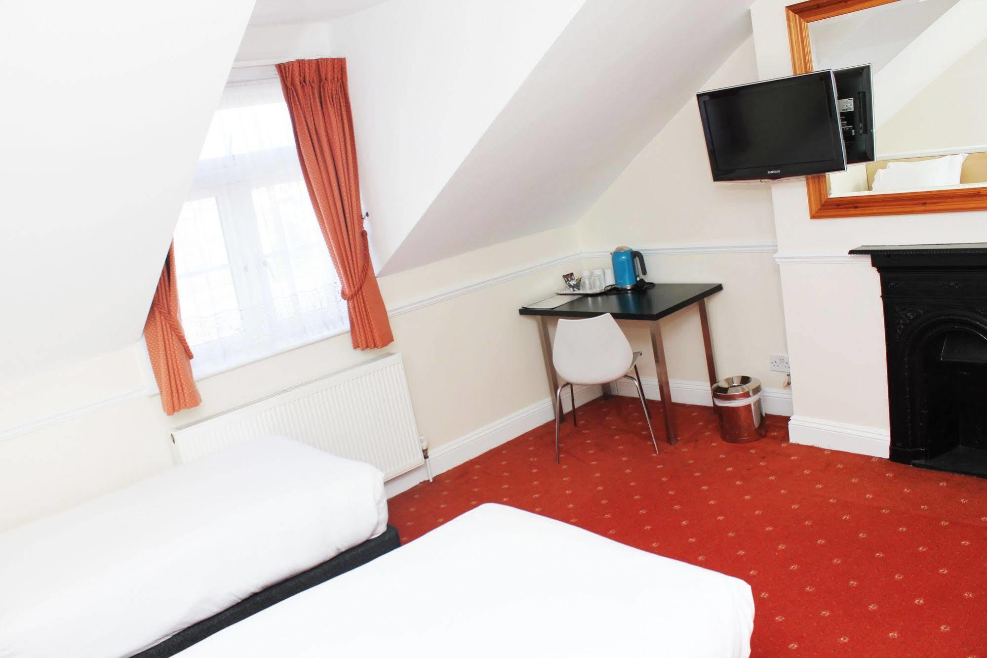 Brentwood Guest House Hotel Exterior photo
