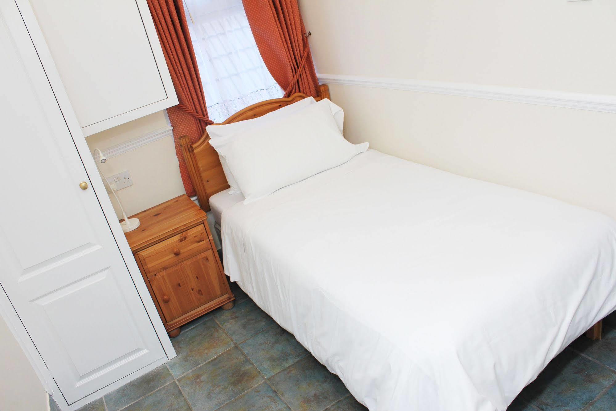 Brentwood Guest House Hotel Exterior photo